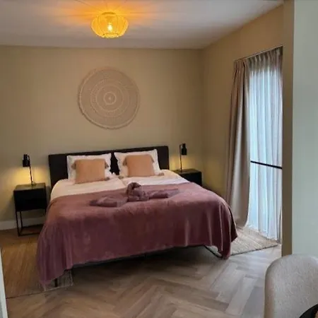 The Oyster House With Private Parking Zandvoort