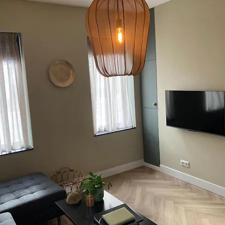 The Oyster House With Private Parking アパート