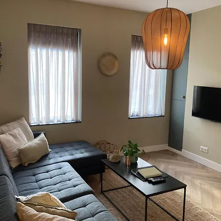 The Oyster House With Private Parking *